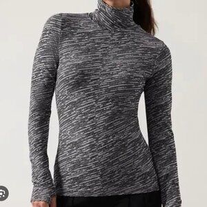 Athleta Black and White Flurry Seamless Turtleneck Small NWT